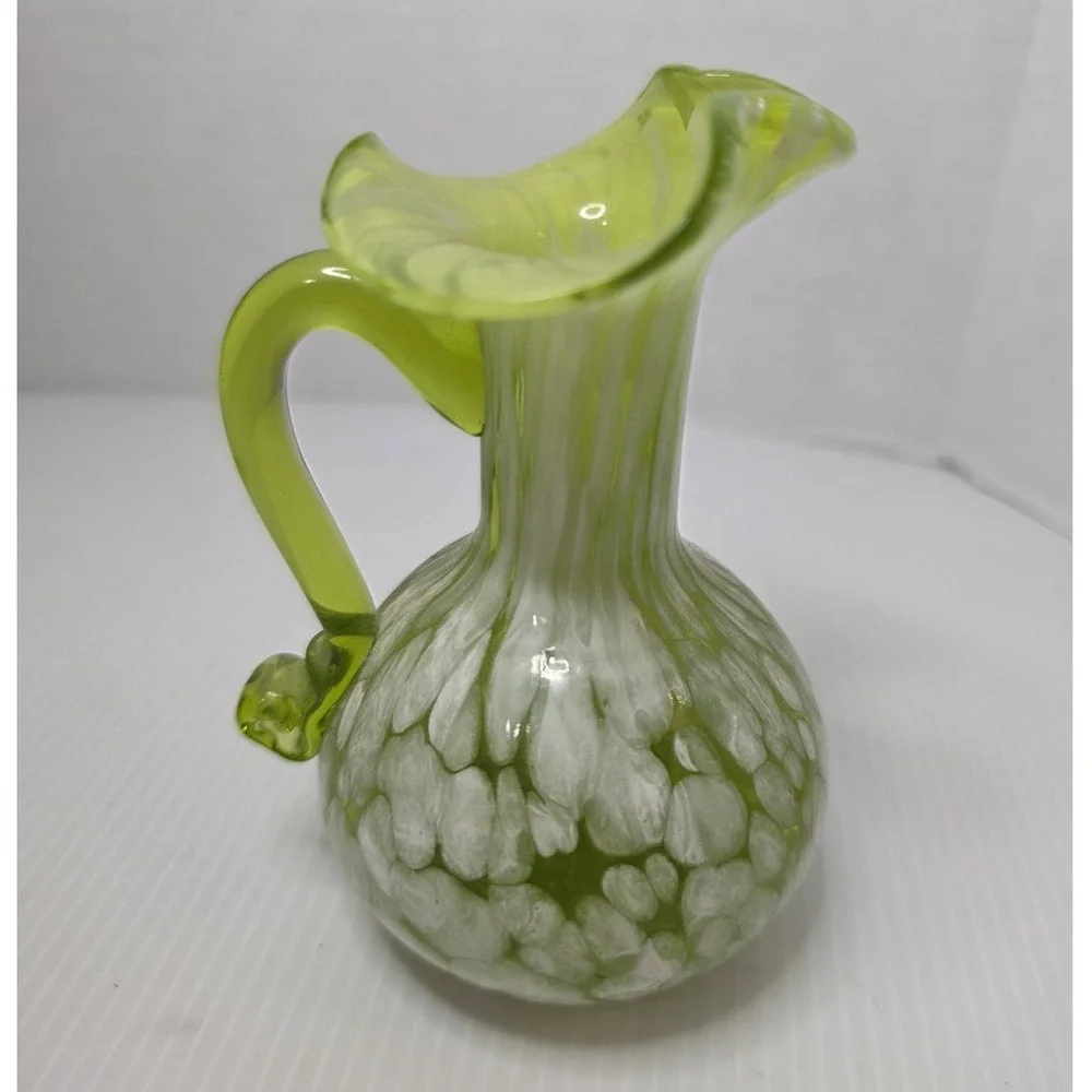Unbranded‎ Art Glass Pitcher Small Green Excellent Hand Blown Splatter Vase